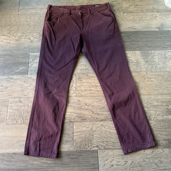 Bonobos slim travel jeans in plum/wine tasting color - Picture 1 of 4